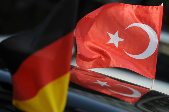 Գերմանիան Թուրքիային իշխանությունների հետապնդումից ապաստան է տվել հազարավոր թուրք դիվանագետների, դատավորների, գիտնականների