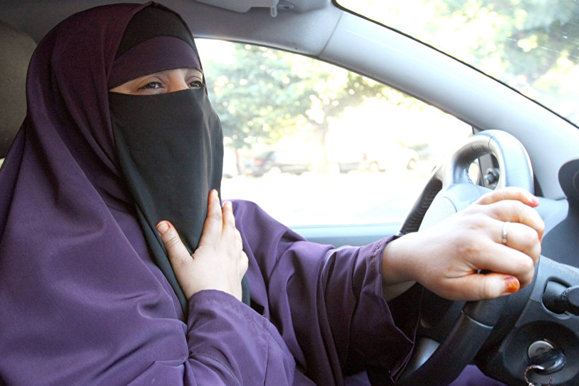 Գերմանիայում դատարանը մահմեդական կնոջն արգելել է հիջաբով ավտոմեքենա վարել