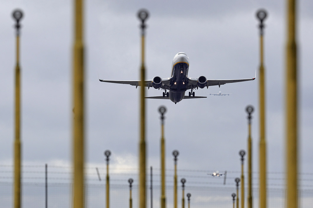 Խոշոր ավիաընկերությունները դադարեցրել են թռիչքները Սիրիայի օդային տարածքում․The New York Times