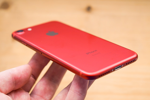 Apple-ը կարմիր iPhone է թողարկել