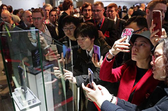 Huawei-ը հետաձգել է Mate X ճկուն սմարթֆոնի վաճառքների սկիզբը. The Wall Street Journal