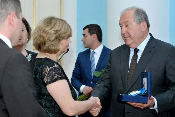 ՀՀ նախագահն Արման Կիրակոսյանին ետմահու պարգևատրեց Պատվո շքանշանով