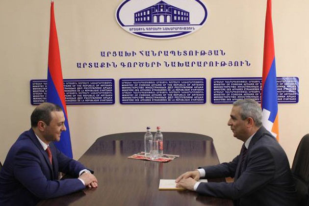 Արցախի Հանրապետության ԱԳՆ ղեկավարը հանդիպել է Հայաստանի Անվտանգության խորհրդի քարտուղարին