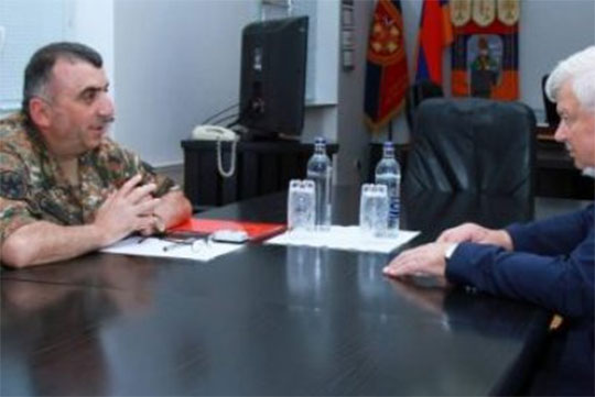 Արցախի ՊԲ հրամանատարը դեսպան Կասպշիկի հետ քննարկել է հայ ռազմագերու հետագա ճակատագրի հարցը