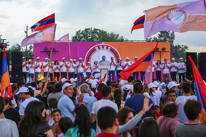 Արցախի «Ազատ հայրենիք»-ը և «Քաղաքացիական միացյալ դաշինք»-ը ընտրություններին կմասնակցեն դաշինքով