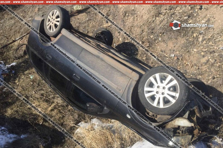 Կոտայքի մարզում 38-ամյա վարորդը Opel մակնիշի մեքենայով դուրս է եկել երթևեկելի գոտուց և գլխիվայր շրջվելով՝ հայտնվել ձորակում. կա տուժած