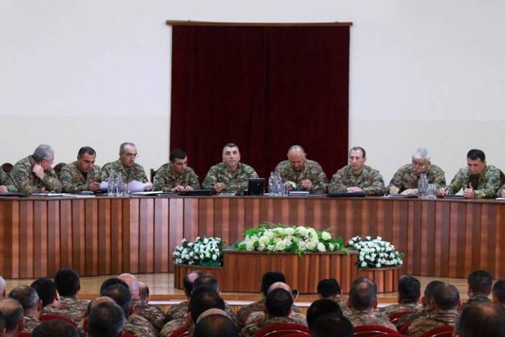 Արցախի ՊԲ-ում ռազմական խորհրդի նիստը տևել է 4 ժամ. Մանրամասներ. «Փաստ»