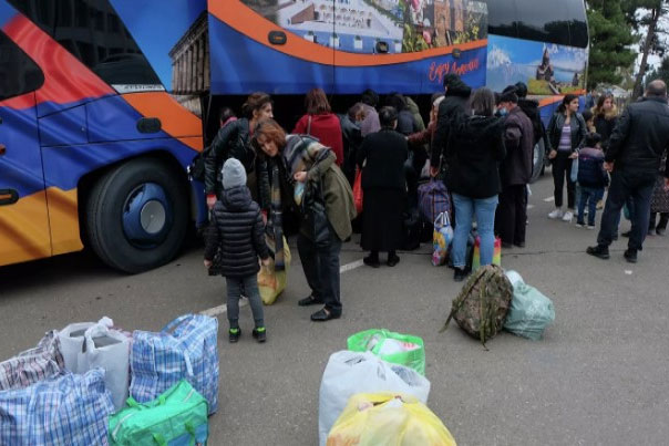 Ռուս խաղաղապահների ուղեկցությամբ Ստեփանակերտ է վերադարձել ևս ավելի քան 1100 փախստական