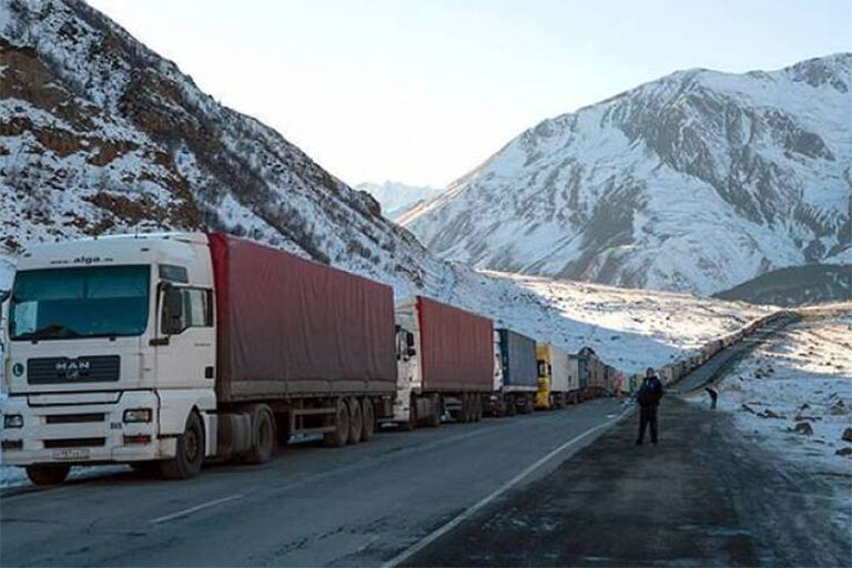 Ստեփանծմինդա-Լարս ավտոճանապարհը ձնահյուսի վտանգի պատճառով փակ է․ ռուսական կողմում կա կուտակված 100 բեռնատար ավտոմեքենա