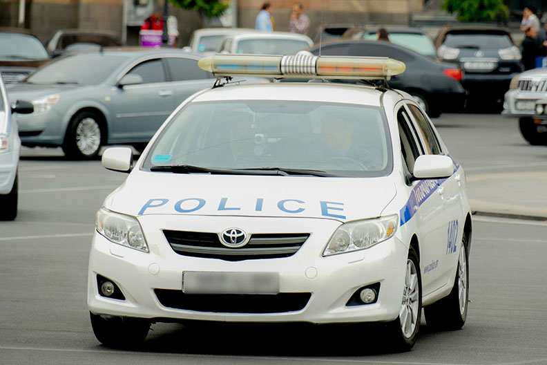Երևանում ոստիկանությունն ուժեղացված ծառայություն է իրականացնում, խուզարկում մեքենաները
