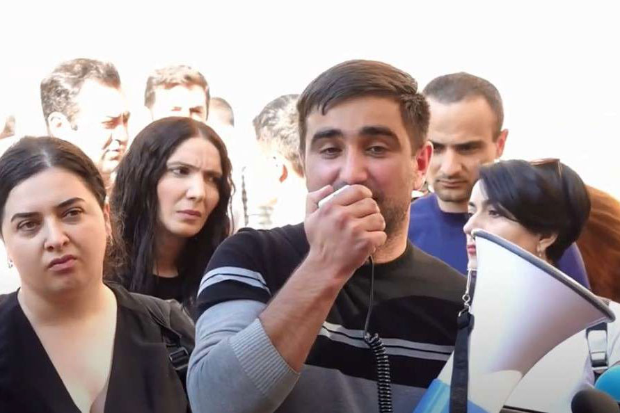 «Ծեծենք, խաբենք, համոզենք»․ բռնության կոչեր հնչեցնելու կասկածանքով ձերբակալվել է Սերոբ Նալթակյանը
