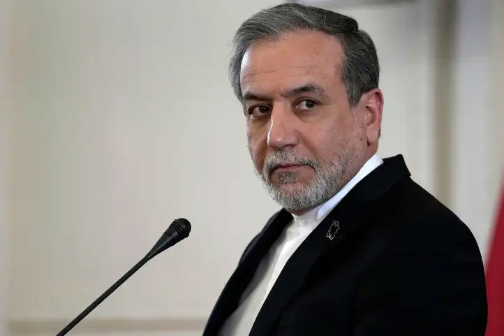 Washington is sending conflicting messages. Araghchi
