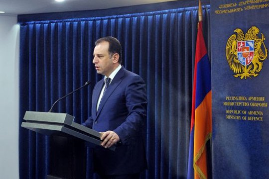 Армения продолжает оставаться поборницей мира: министр обороны РА