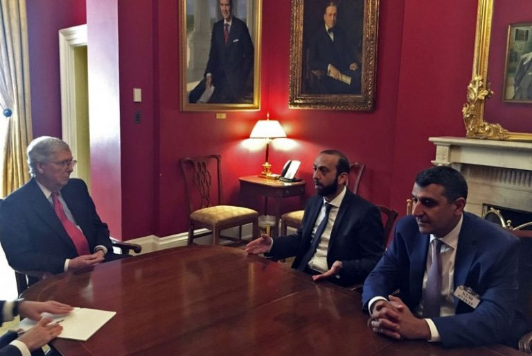 Арарат Мирзоян встретился с республиканским руководителем большинства Сената США Митчем Макконелом