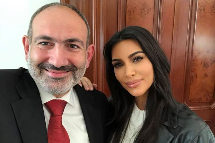 Никол Пашинян: С Кимом договорились, что она почаще будет приезжать в Армению