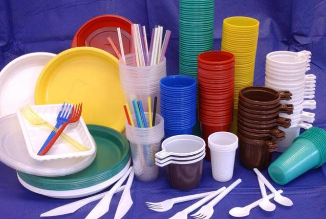 Парламент Армении в первом чтении принял законопроект, запрещающий использование одноразового пластика