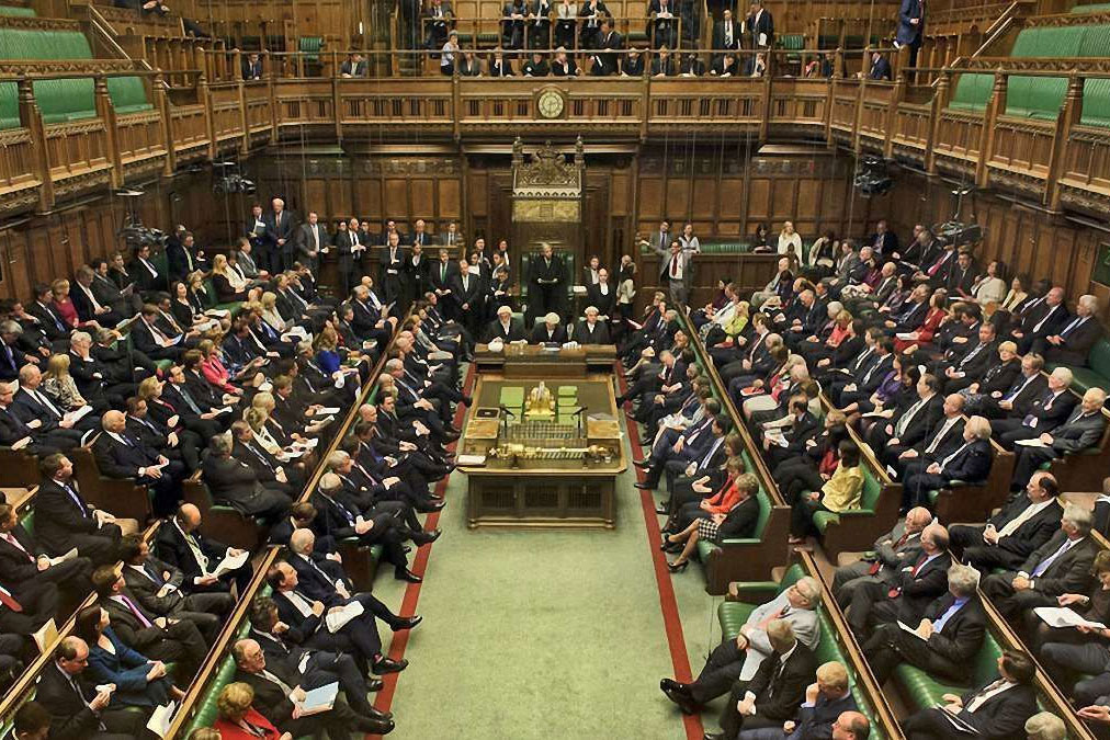 Bloomberg: Британский парламент уйдет на четырехнедельный карантин
