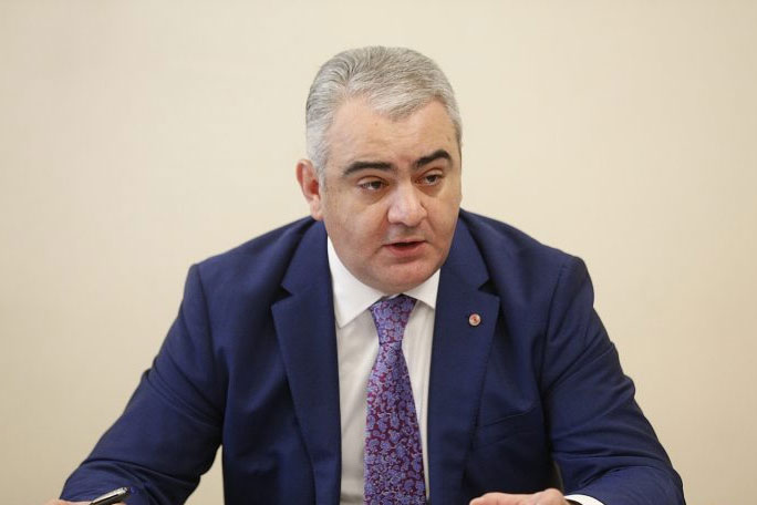 Арману Саакяну предъявлено обвинение в связи с отчуждением земельного участка