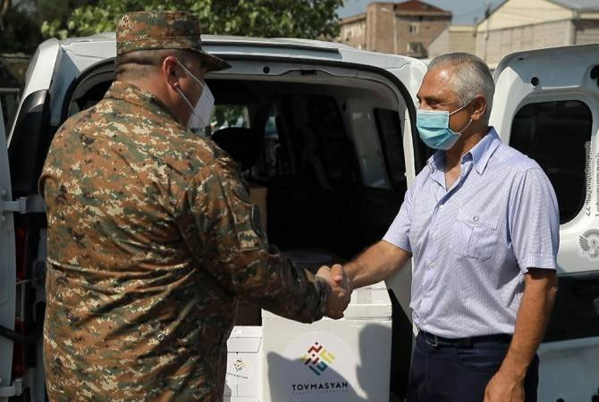 Фонд «Товмасян» передал Вооруженным силам Армении очередную партию тестов на COVID-19