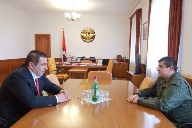 Араик Арутюнян обсудил с Гагиком Царукяном программы социально-экономического развития Арцаха