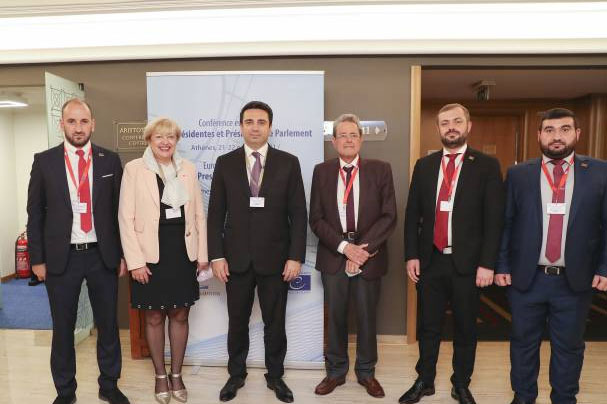 Председатель НС Армении встретился с вице-спикером Сената Франции