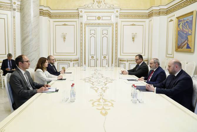 Никол Пашинян принял руководителя миссии Международного валютного фонда в Армении