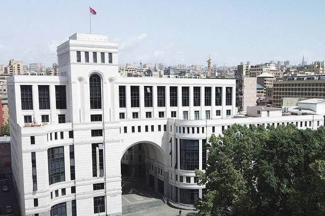Опасения армянской стороны относительно миссии МС РФ были переданы еще в феврале прошлого года: МИД Армении
