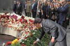 Посол Бельгии в Армении в Мемориальном комплексе Цицернакаберда почтил память жертв Геноцида армян в Османской империи