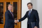 Министр территориального управления и инфраструктур Армении принял посла Греции