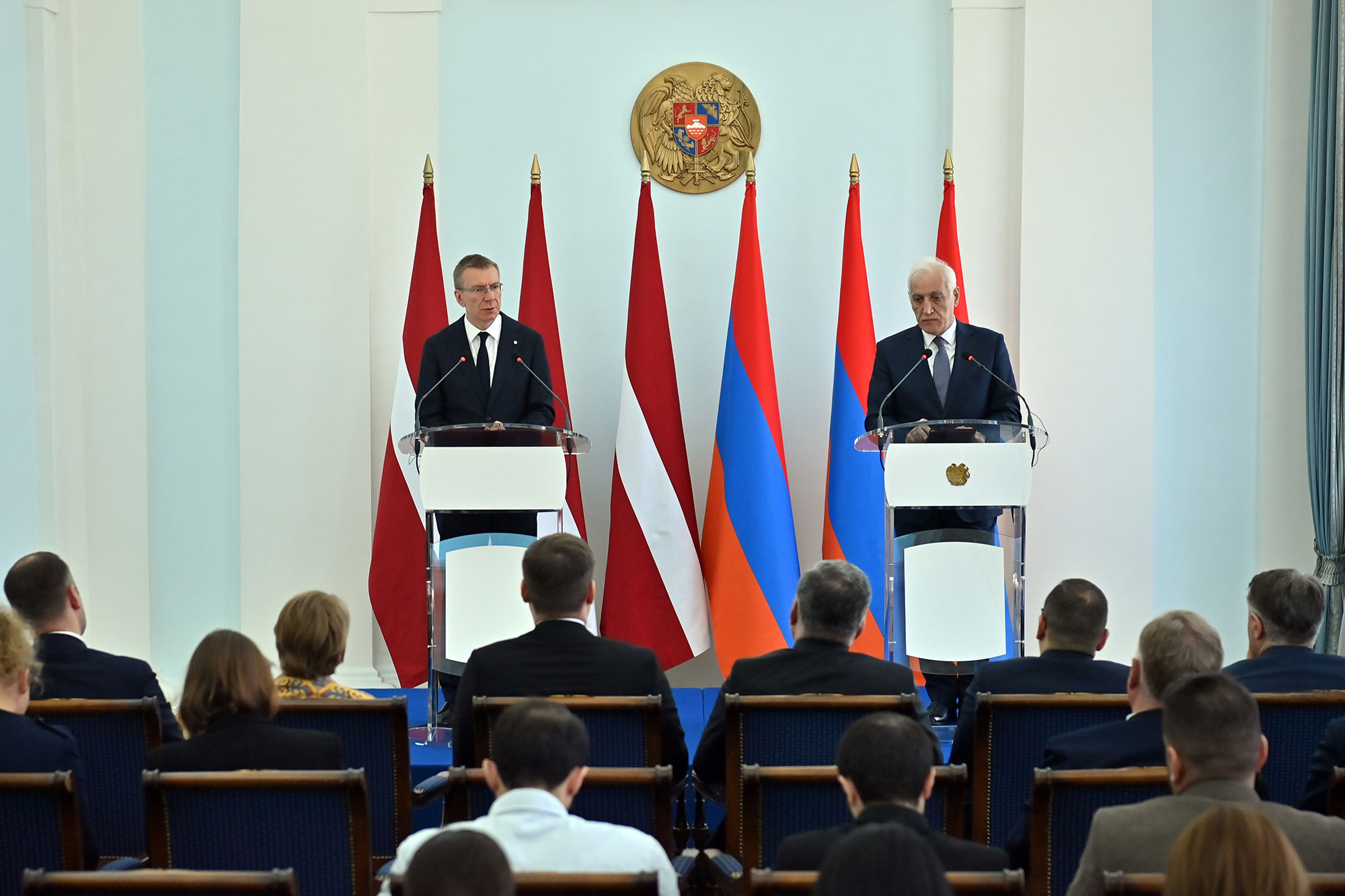 Президент Латвии высоко оценил шаги Армении и Азербайджана на пути к миру