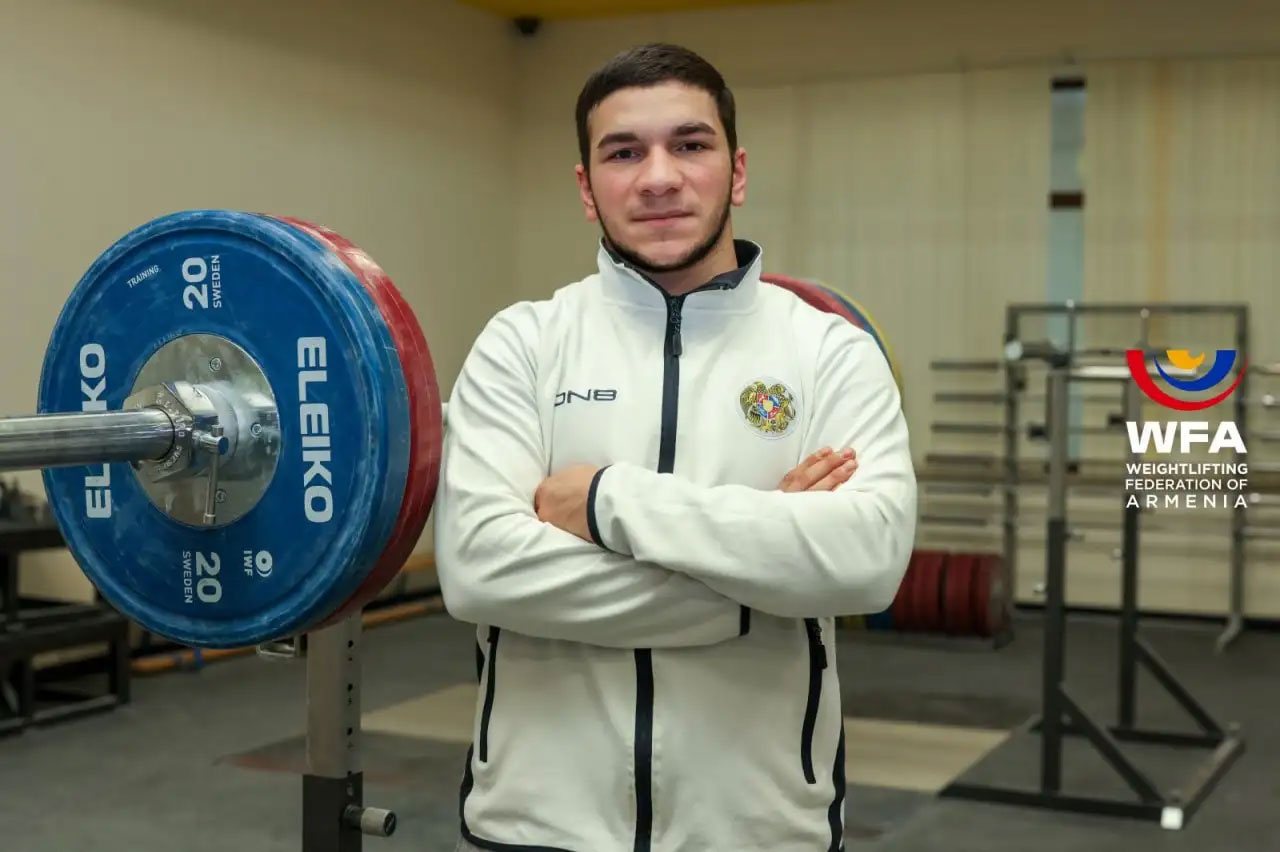 Нарек Мкртчян завоевал серебро на Молодежном чемпионате мира по тяжелой атлетике